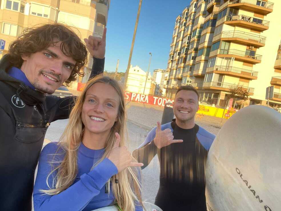 Lionstep team surfing